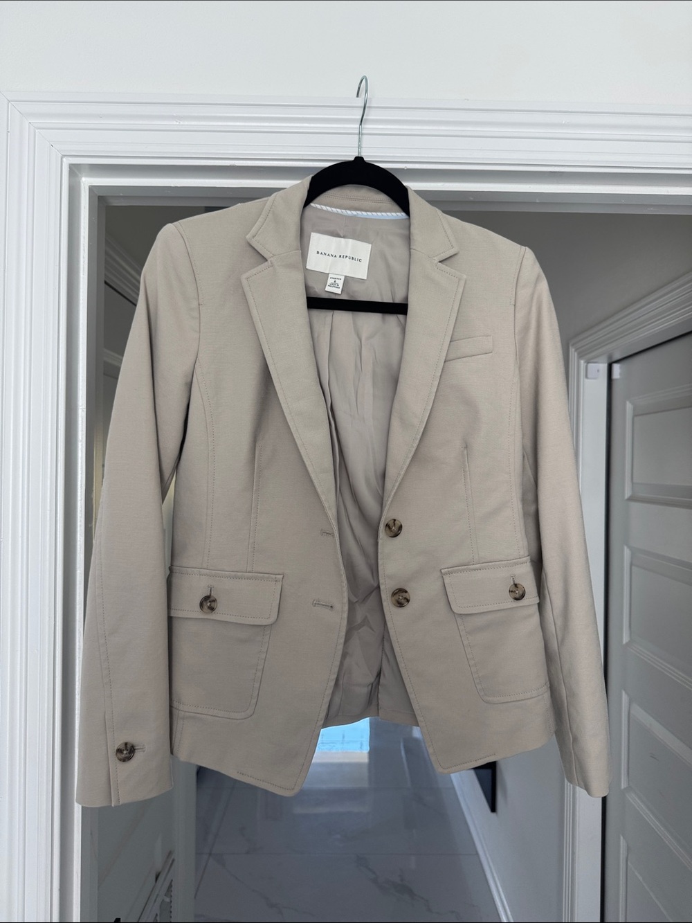 Banana Republic Beige Women's Tailored Blazer
